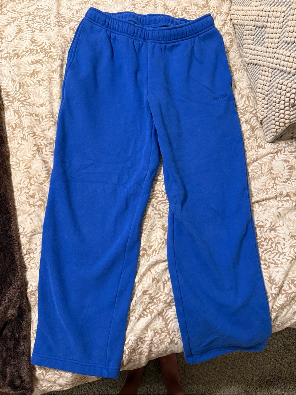 Aritzia Electric Blue Sweatfleece Joggers